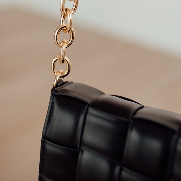 Urban Expressions Presley Holden Crossbody - Picture 2 of 5